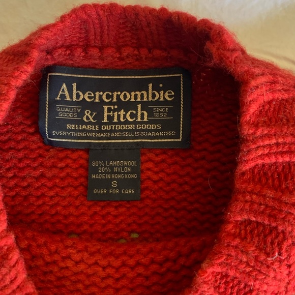 Red sweater - Picture 2 of 2